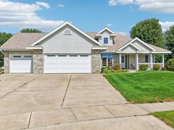 2016 Tumbleweed Drive, Prairie du Sac, WI 53578