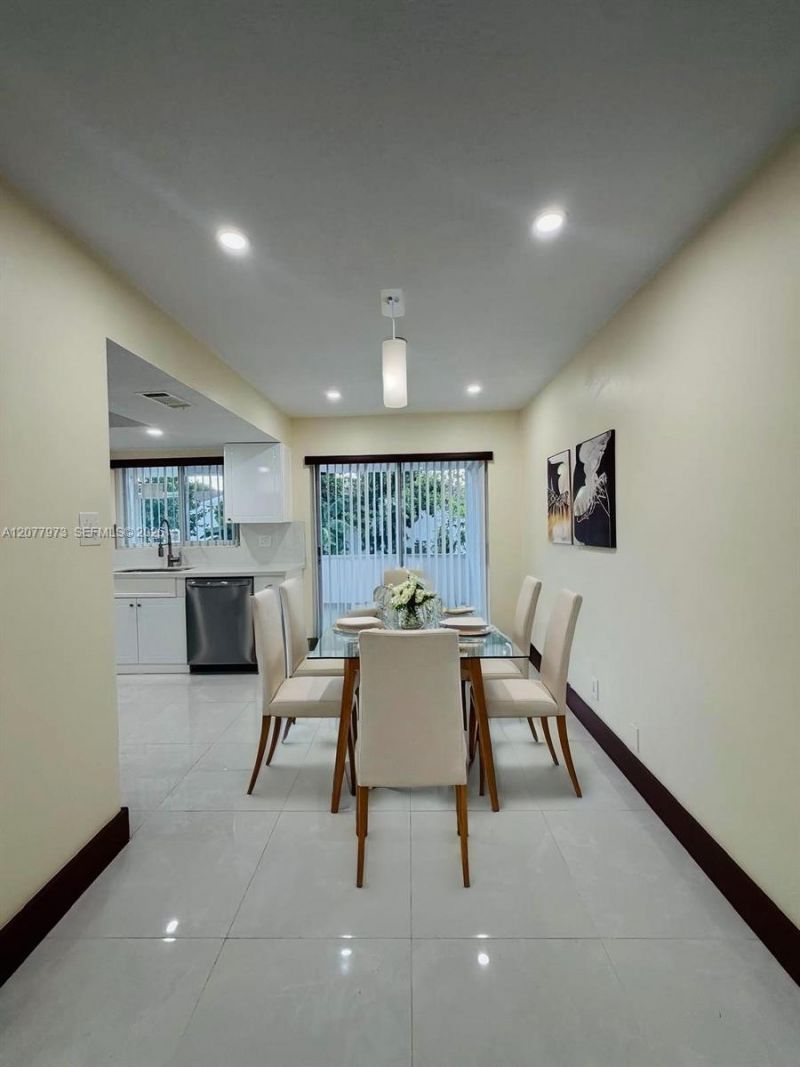 720 NW 74th Way, Margate, FL 33063 Photo