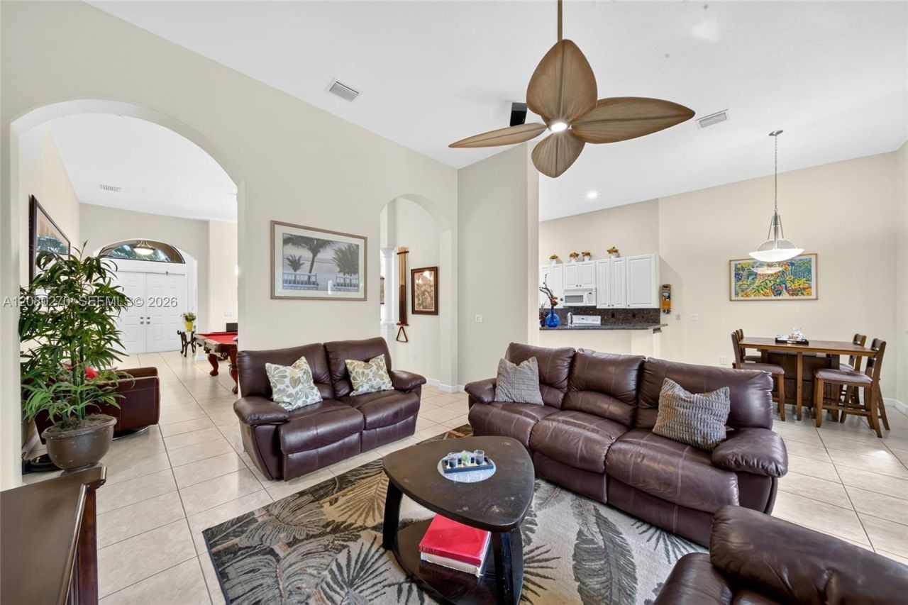 7548 SW 189th St , Cutler Bay, FL 33157 Photo