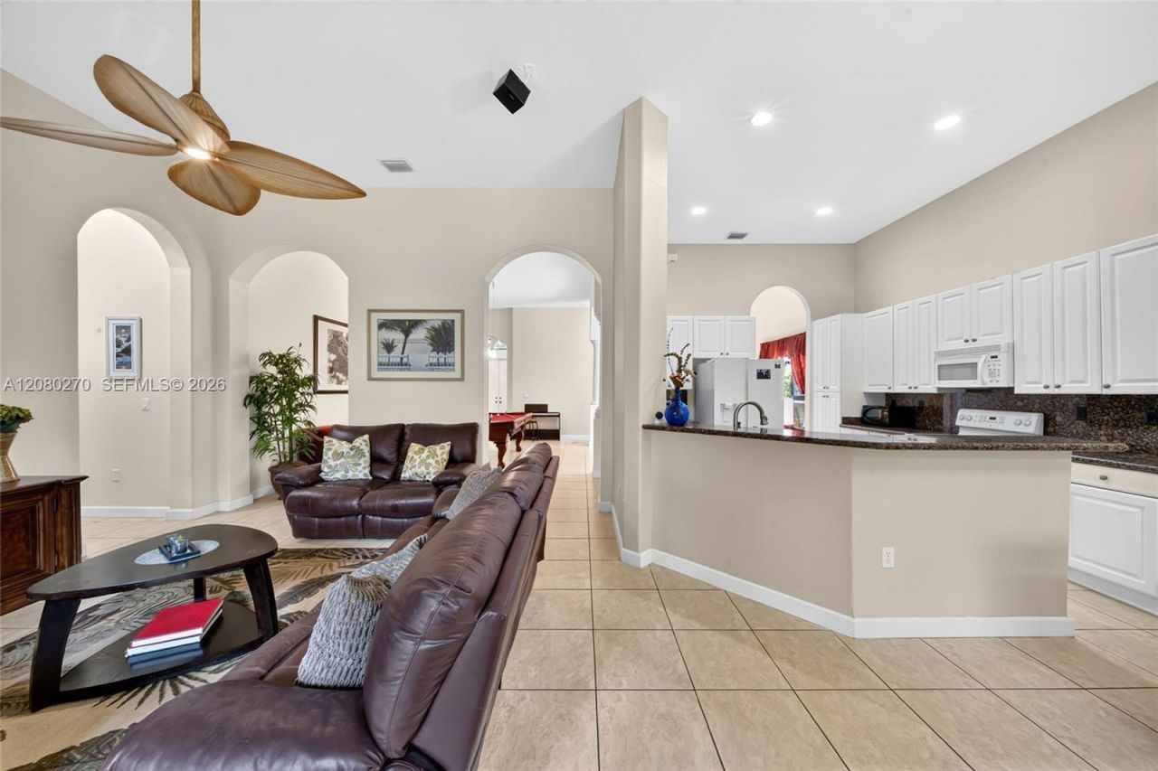 7548 SW 189th St , Cutler Bay, FL 33157 Photo