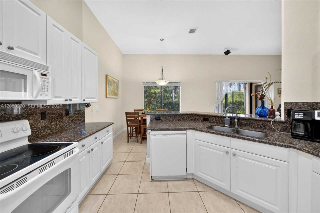 7548 SW 189th St , Cutler Bay, FL 33157 Photo