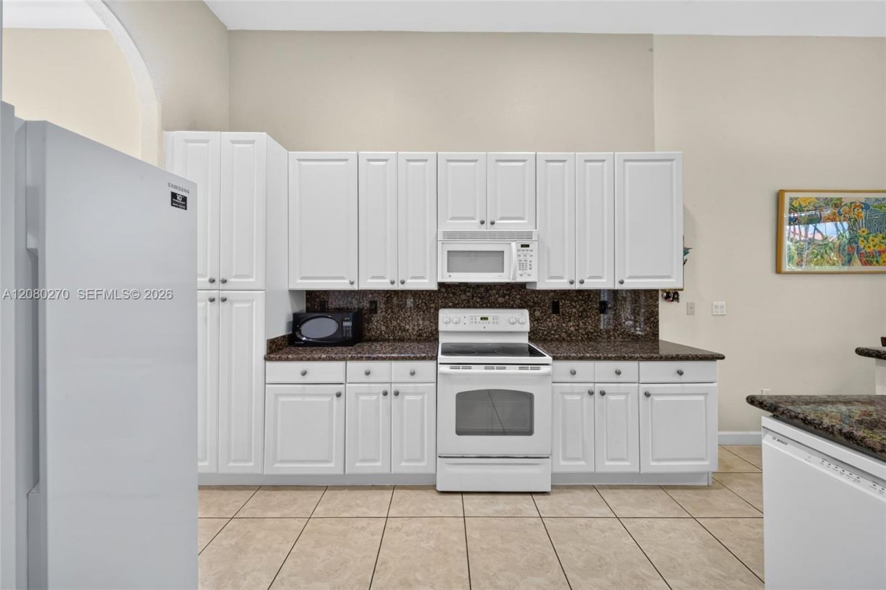 7548 SW 189th St , Cutler Bay, FL 33157 Photo