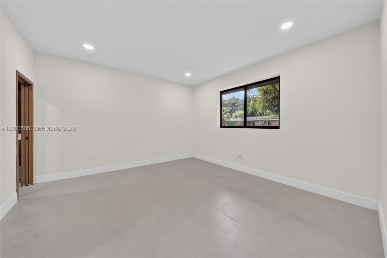 8230 SW 117th Ter, Miami, FL 33156 Photo
