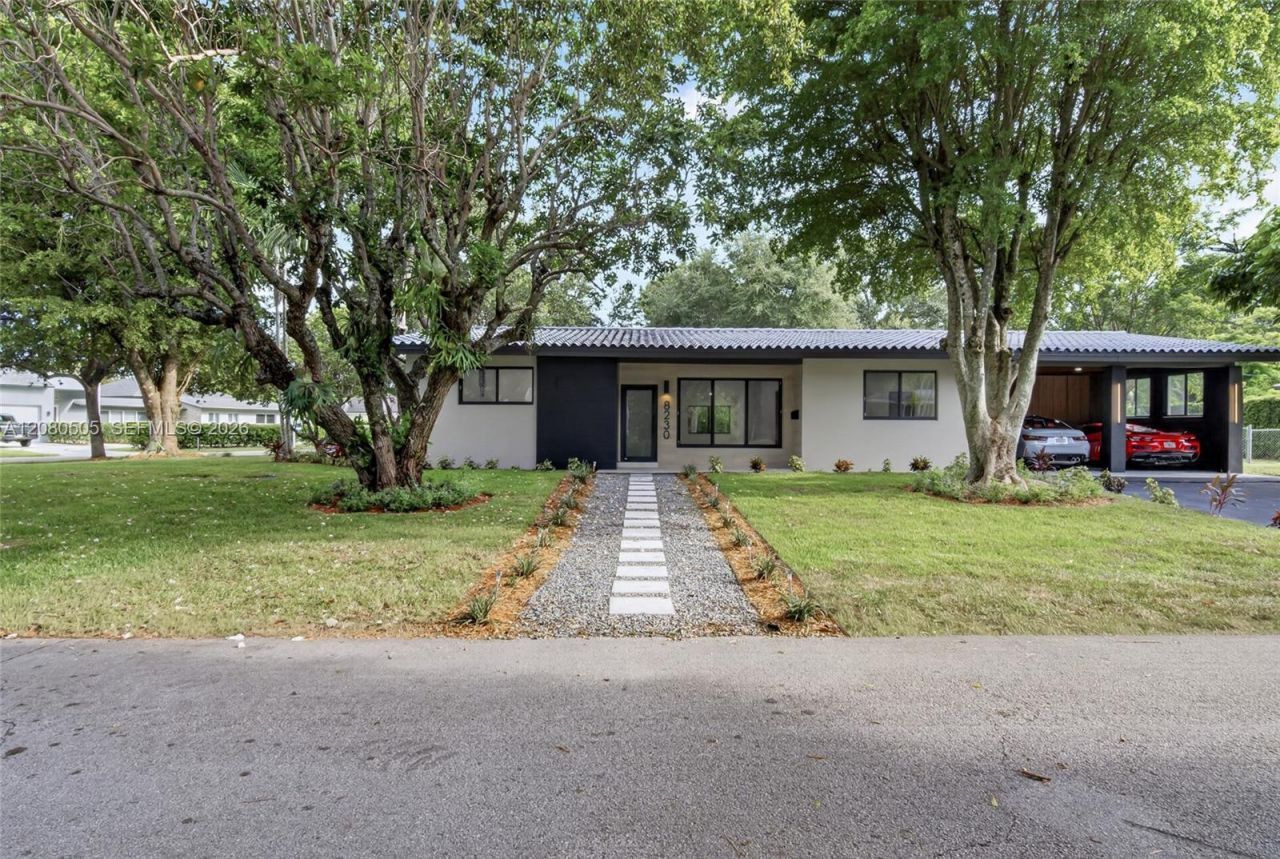 8230 SW 117th Ter, Miami, FL 33156 Photo