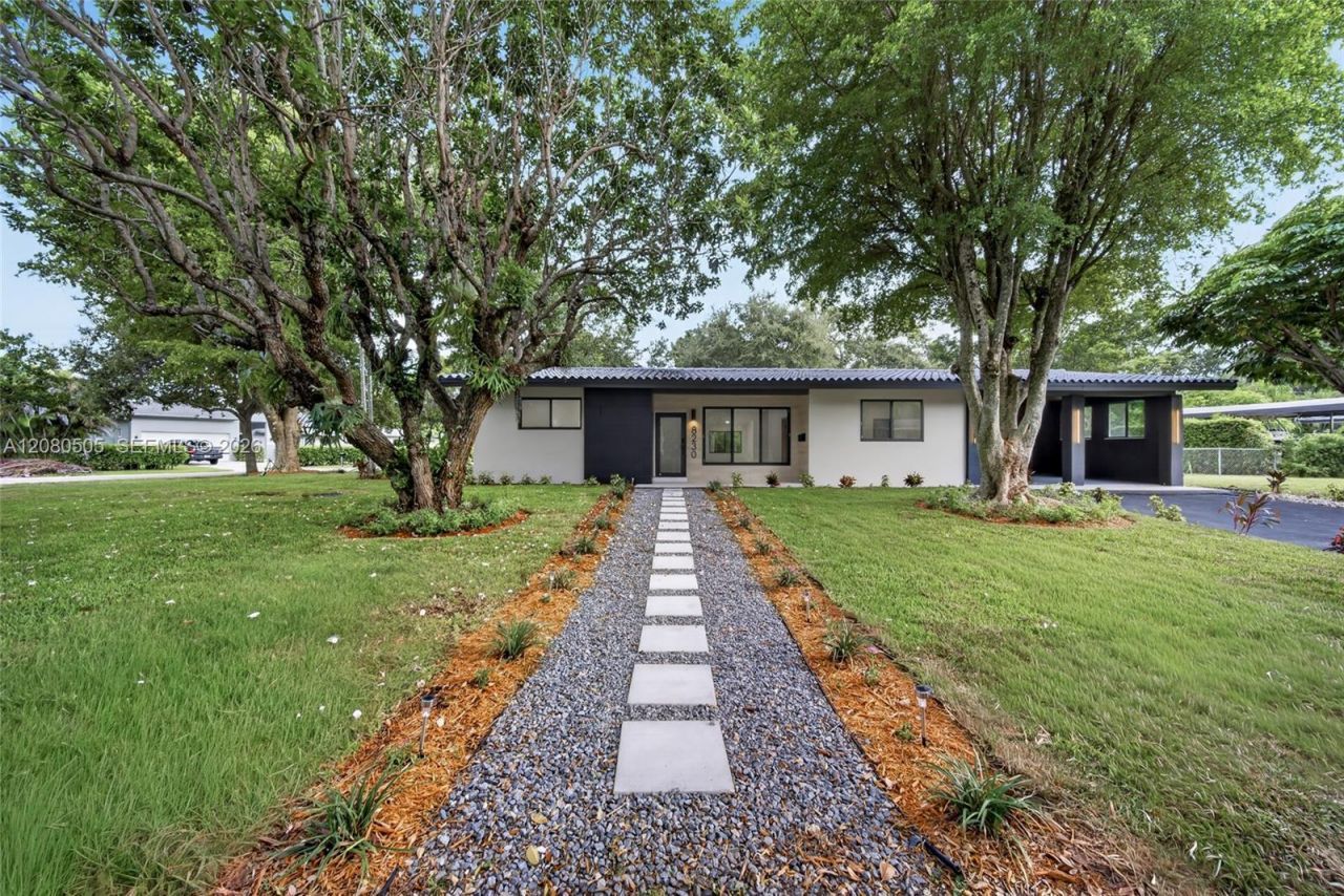 8230 SW 117th Ter, Miami, FL 33156 Photo