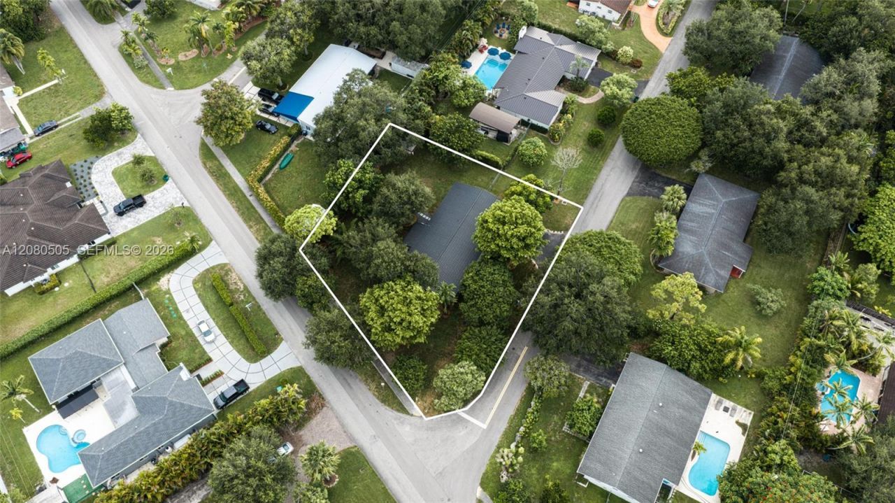 8230 SW 117th Ter, Miami, FL 33156 Photo