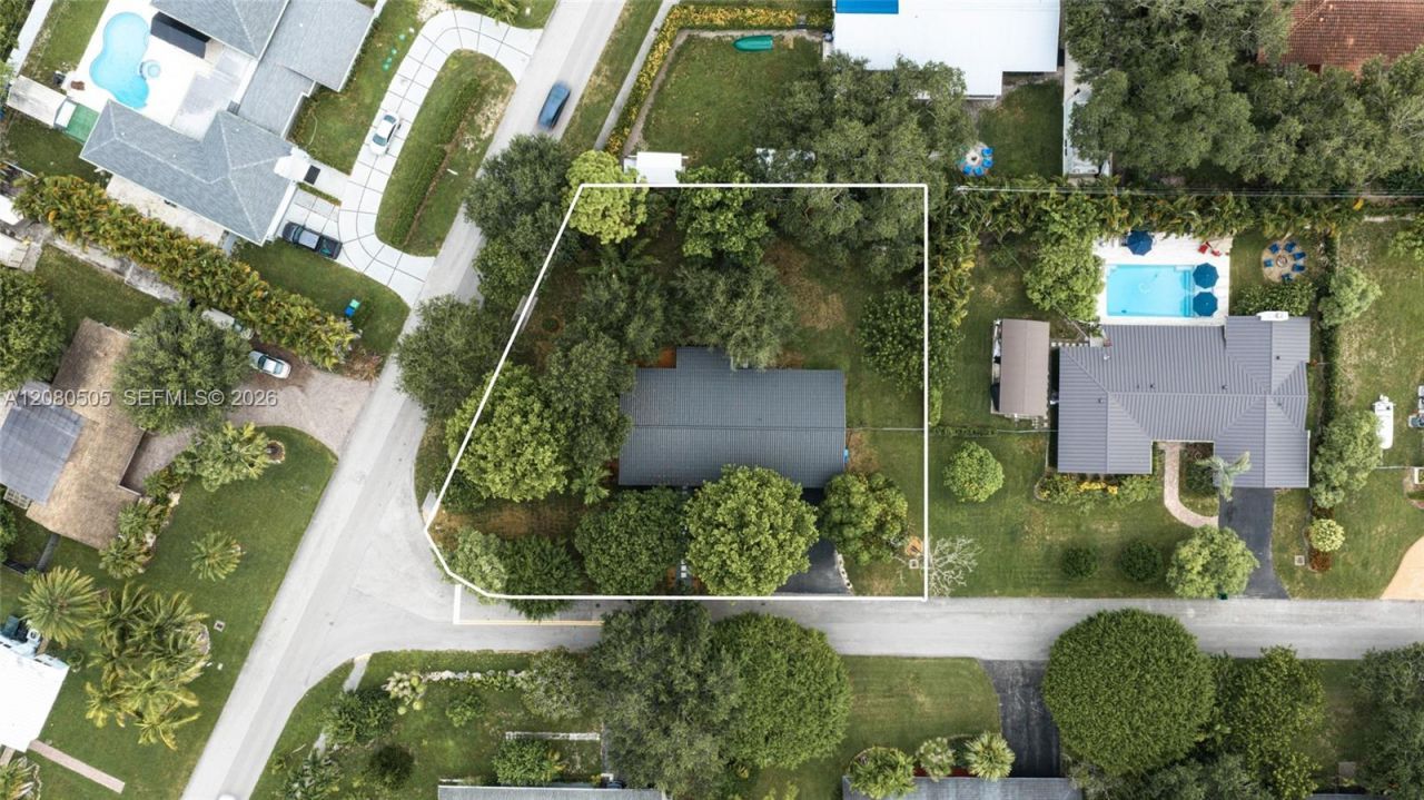 8230 SW 117th Ter, Miami, FL 33156 Photo