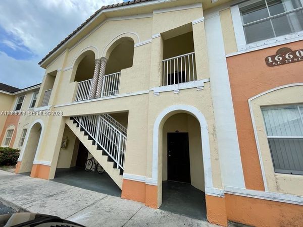 1660 SE 29th St , Unit 200, Homestead, FL 33035