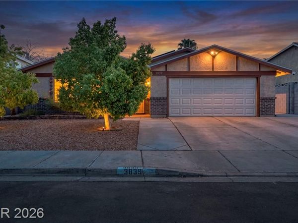 3839 Reflection Way , Las Vegas, NV 89147