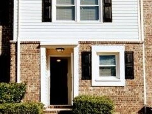 421 Kirkcaldy Court, Fayetteville, NC 28314