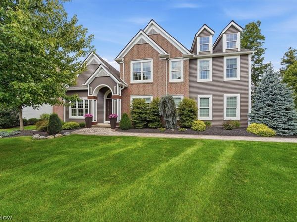 120 Pinehurst Drive, Aurora, OH 44202