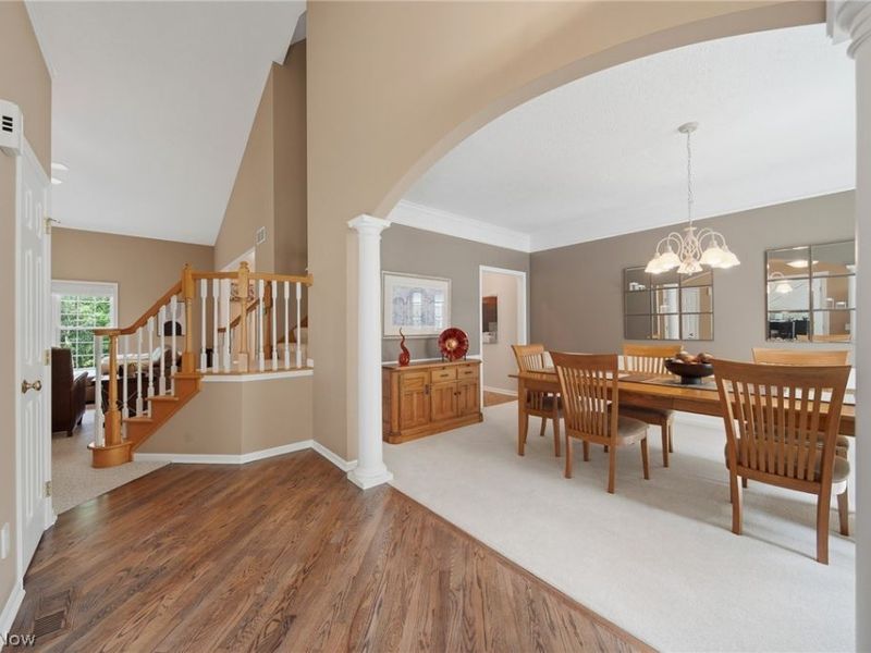 120 Pinehurst Drive, Aurora, OH 44202 Photo 4