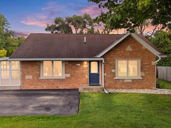 4809 W Loomis ROAD, Greenfield, WI 53220