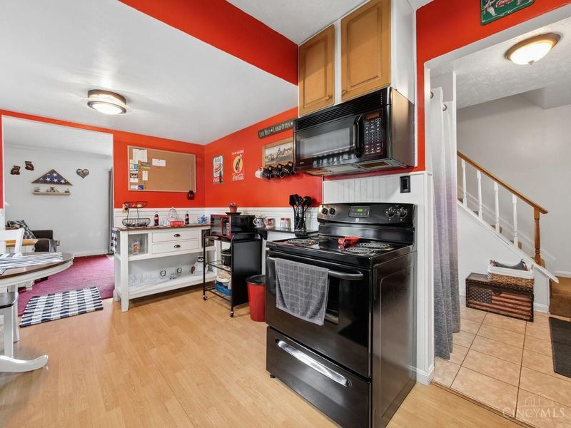 3394 Amberway Court, Cincinnati, OH 45251 Photo 11