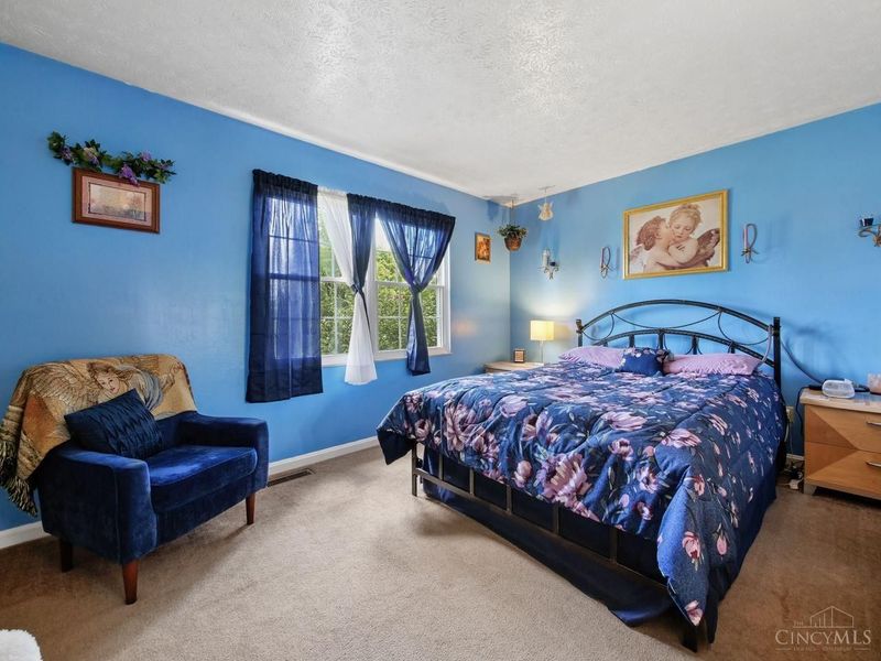 3394 Amberway Court, Cincinnati, OH 45251 Photo 18