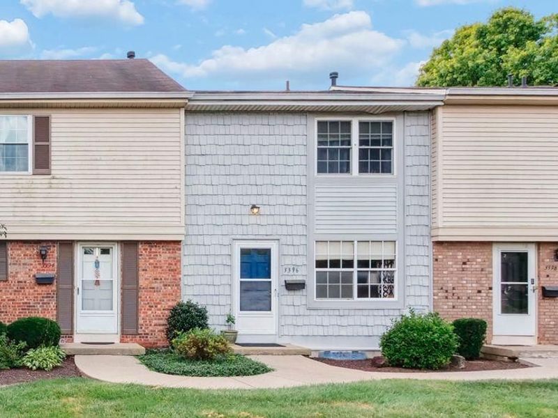 3394 Amberway Court, Cincinnati, OH 45251 Photo 4