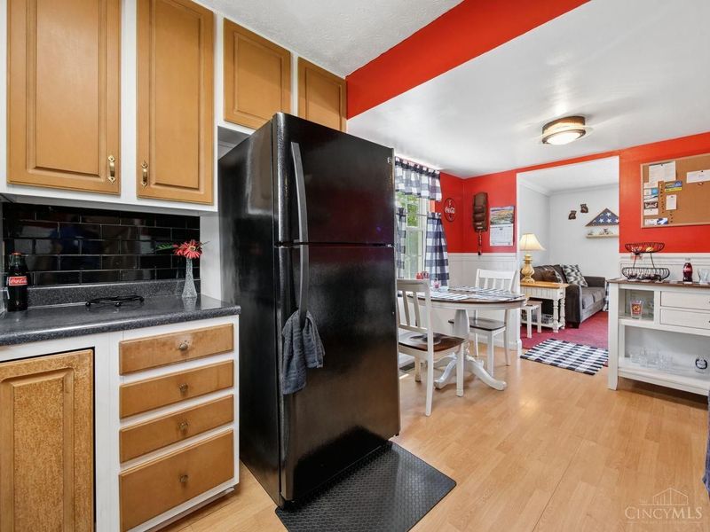 3394 Amberway Court, Cincinnati, OH 45251 Photo 8
