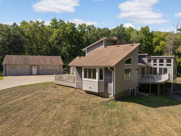 12770 Homestead Drive, Hugo, MN 55110