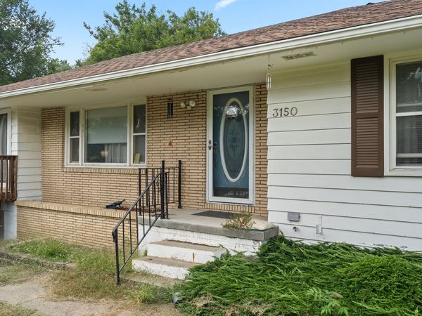 3150 E Aurora Avenue , Des Moines, IA 50317