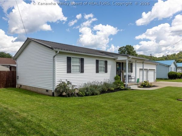 6094 Rocky Step Road, Winfield, WV 25213