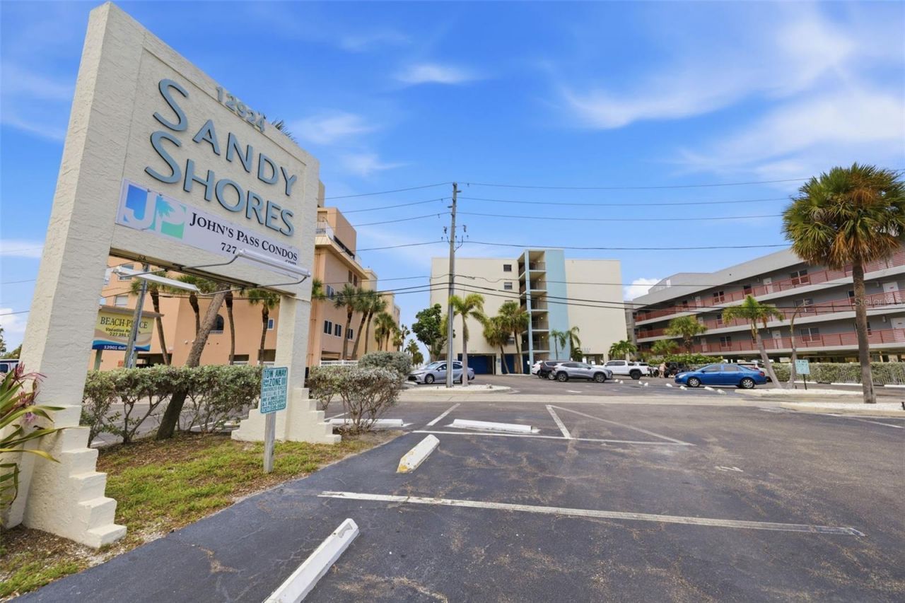 12924 Gulf Boulevard, Unit 304, Madeira Beach, FL 33708 Photo