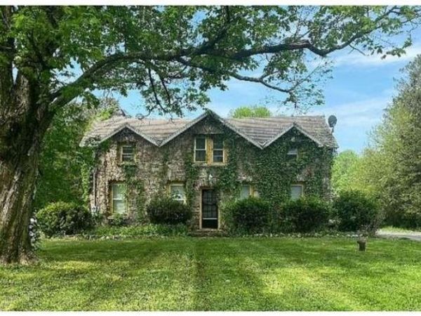 531 Creek Road , Poughkeepsie, NY 12601