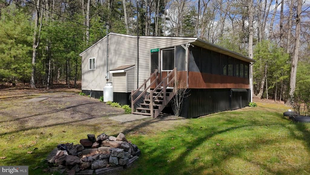 233 GULICK LANE, HONEY GROVE, PA 17035