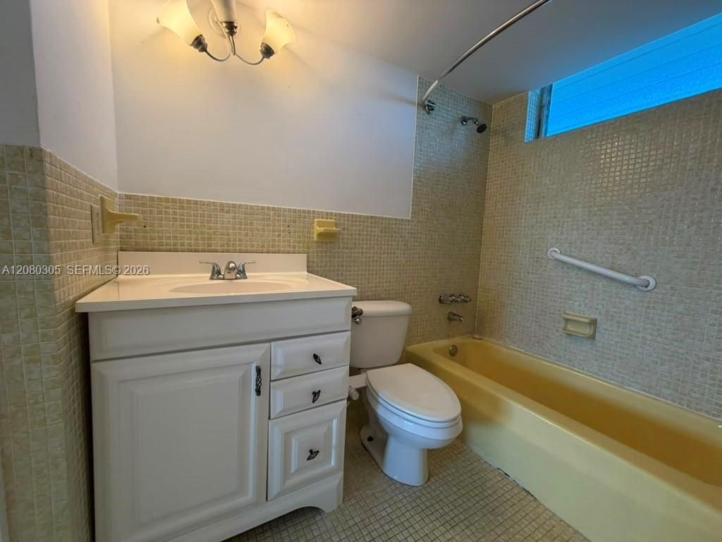 2861 Leonard Dr , Unit F608, Aventura, FL 33160 Photo