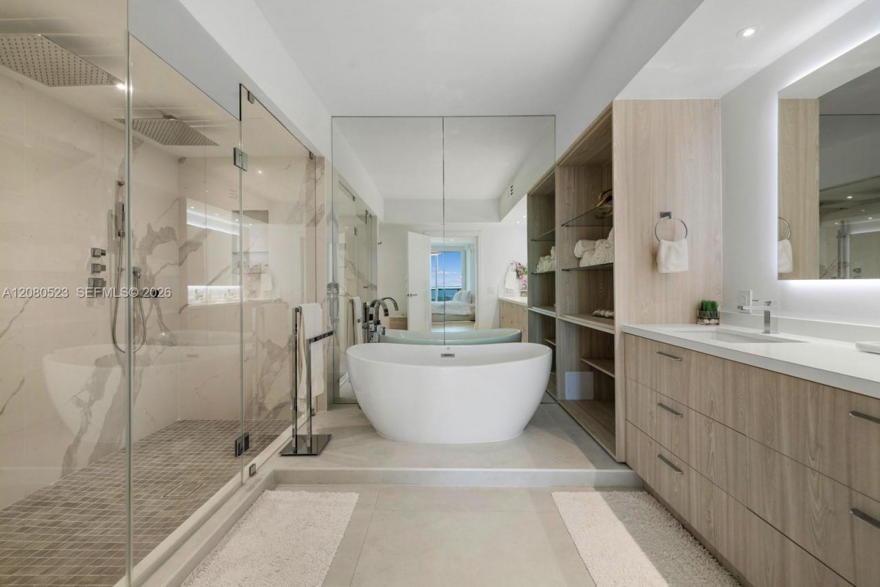 450 Alton Rd , Unit 2505, Miami Beach, FL 33139 Photo