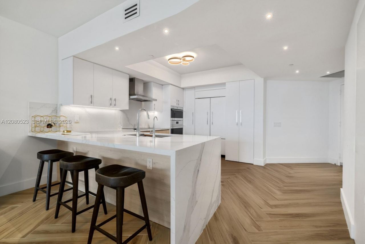450 Alton Rd , Unit 2505, Miami Beach, FL 33139 Photo