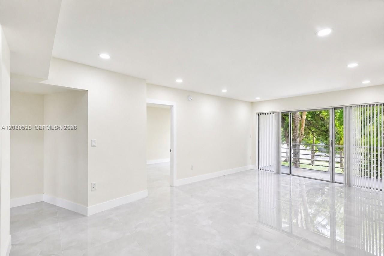 4205 N University Dr , Unit 206, Sunrise, FL 33351 Photo
