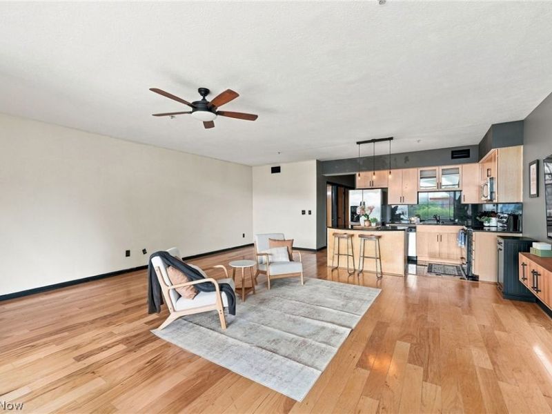 1237 Washington Avenue, Unit 402, Cleveland, OH 44113 Photo 10