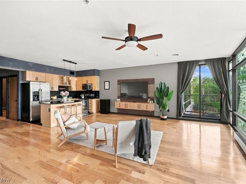 1237 Washington Avenue, Unit 402, Cleveland, OH 44113 Photo 6