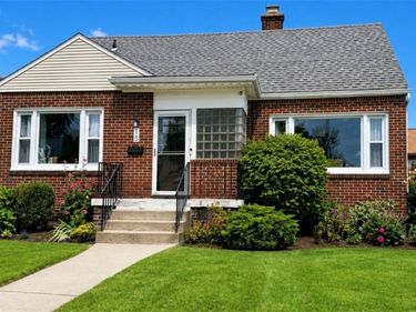 15 Kenton Road S, Buffalo, NY 14217