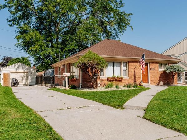 2637 S 86th STREET, West Allis, WI 53227