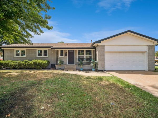 605 S Thompson Street , Vinita, OK 74301