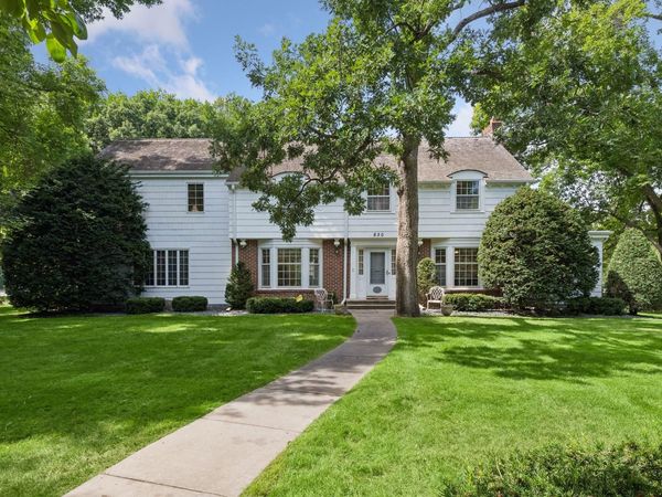 830 Edgemoor Drive, Hopkins, MN 55305