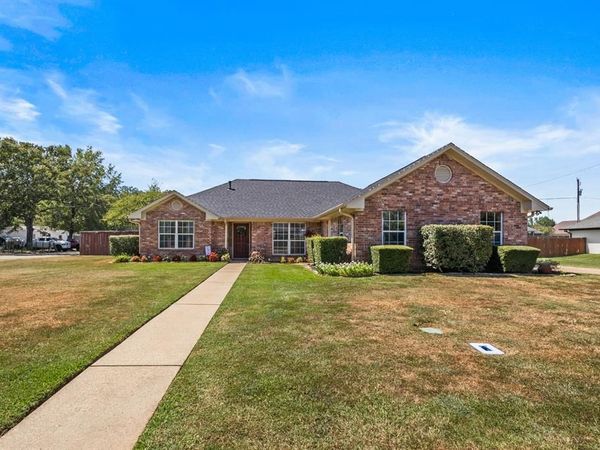 2701 Silver Spring Trail, Mount Pleasant, TX 75455