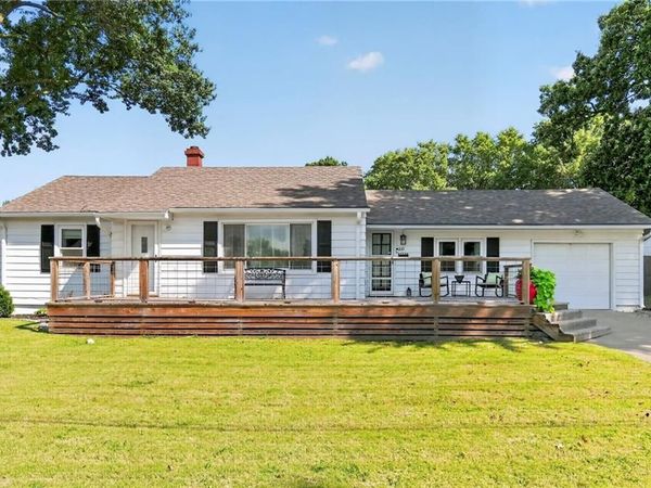 210 SW 5th Street, Lee's Summit, MO 64063