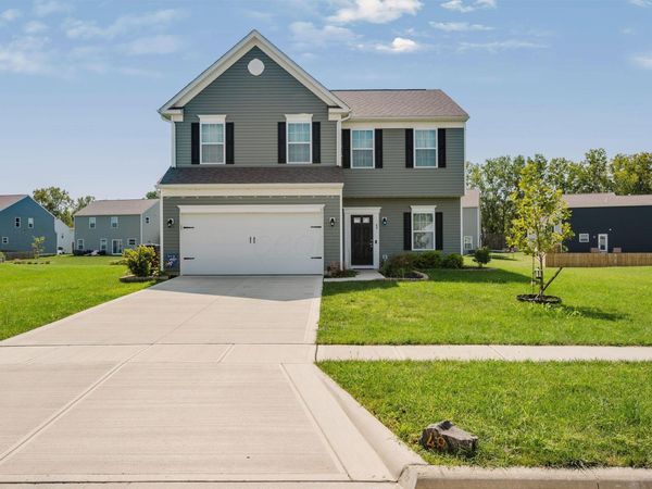 48 Thoreau Drive , Ashville, OH 43103