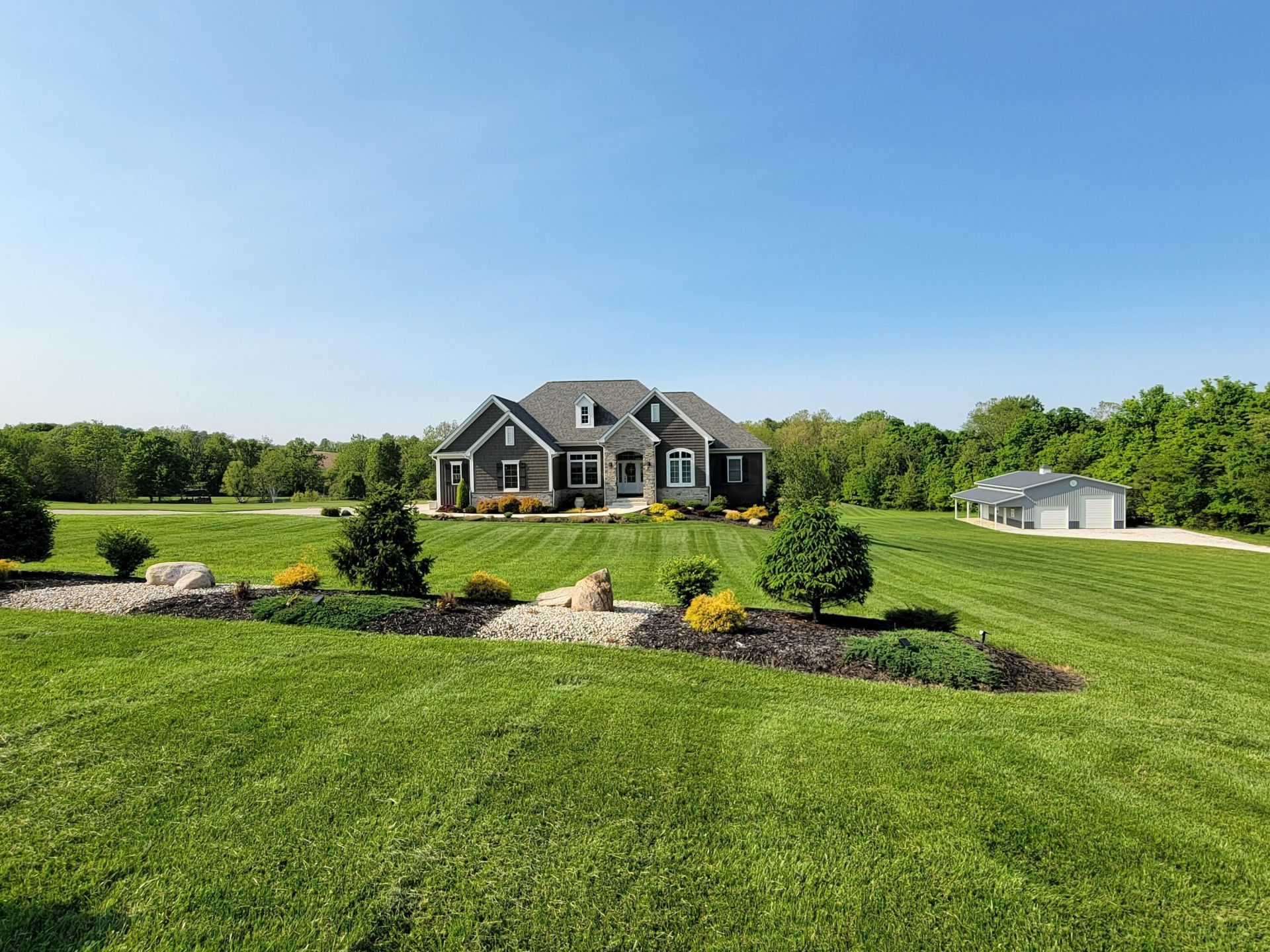 6004 Royalton Road Sw, Lancaster, OH 43130 Main Photo