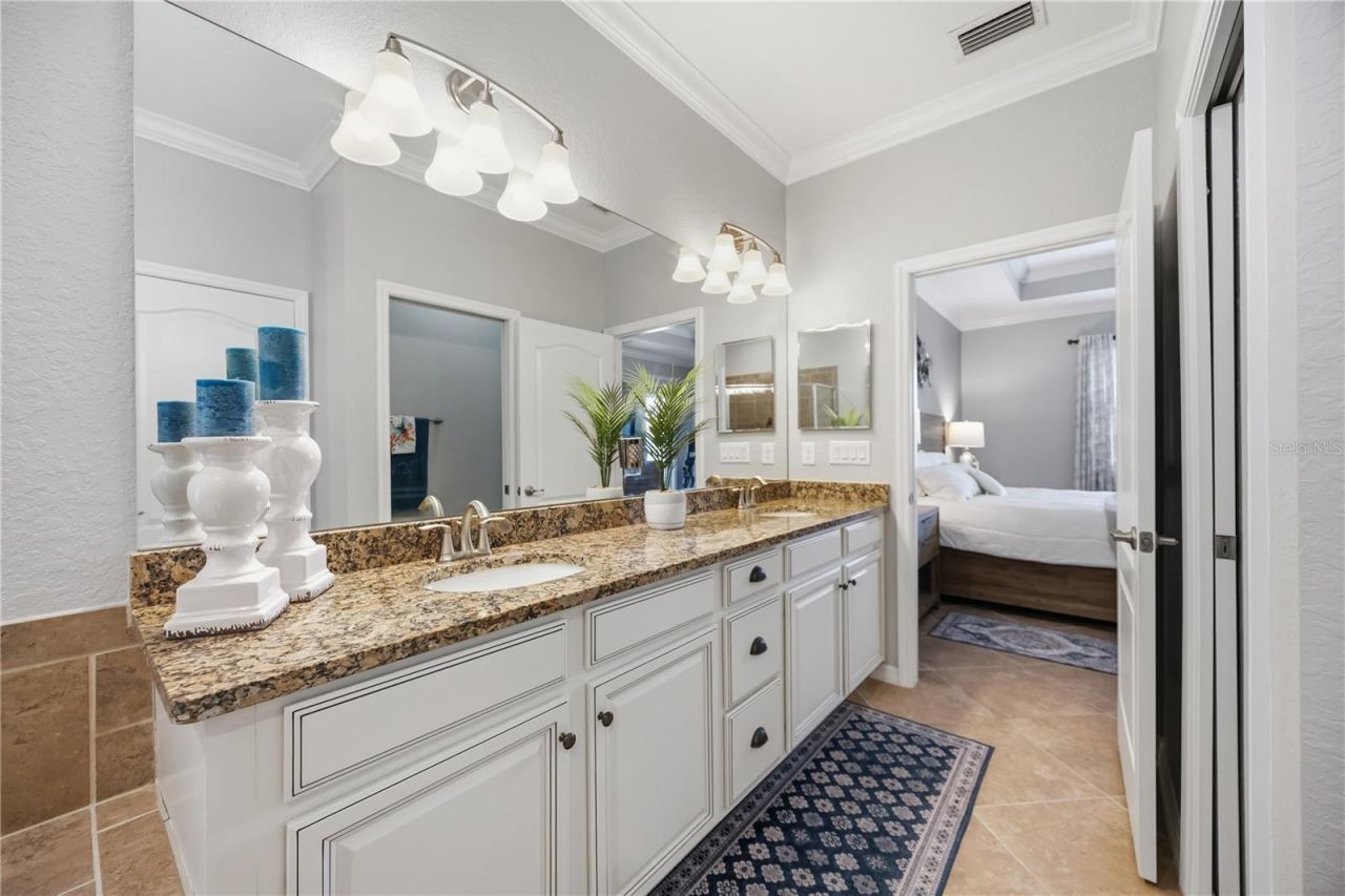 13834 Vancanza Drive, Venice, FL 34293 Photo