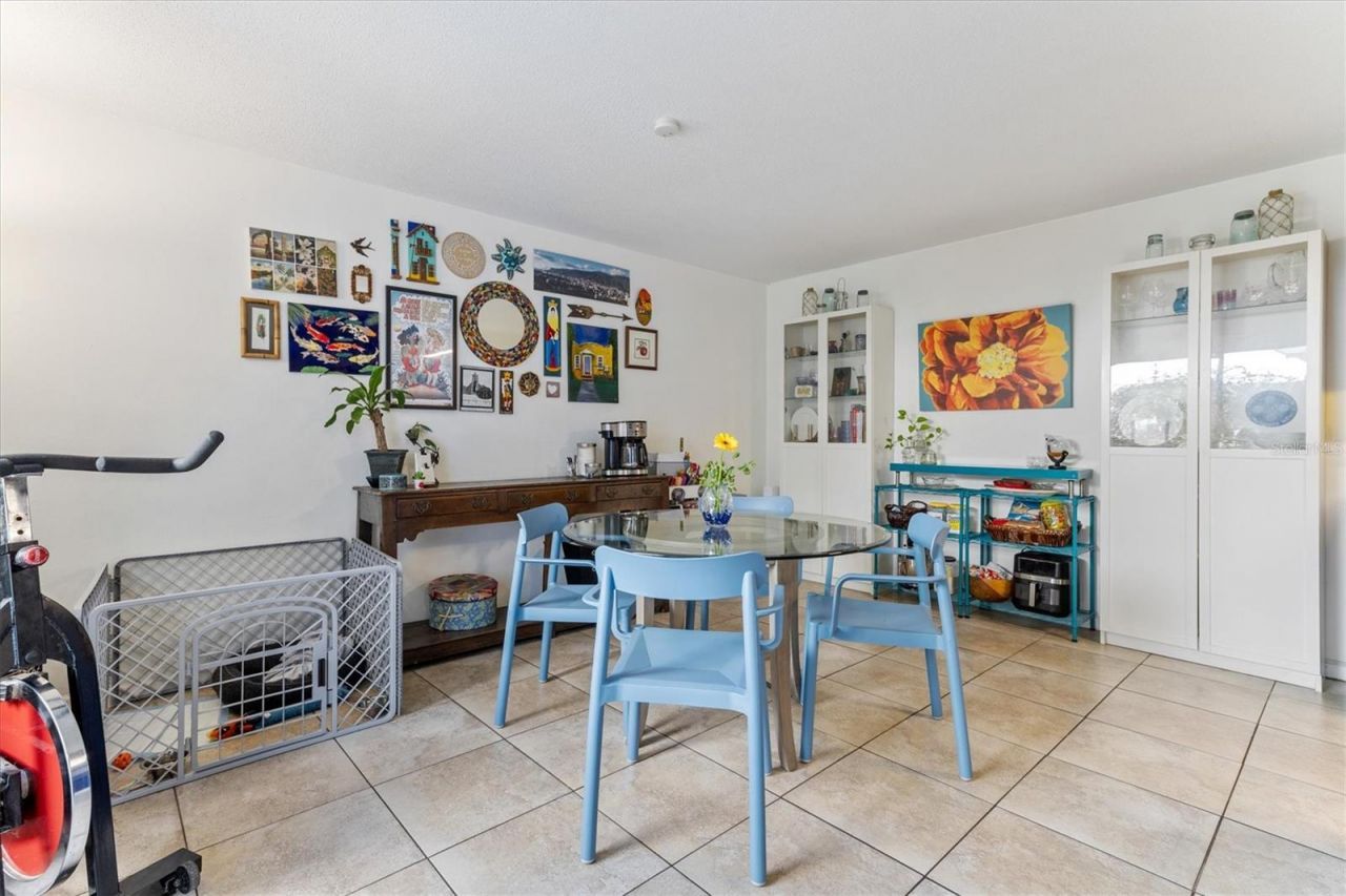 903 Byron Lane, Sarasota, FL 34243 Photo