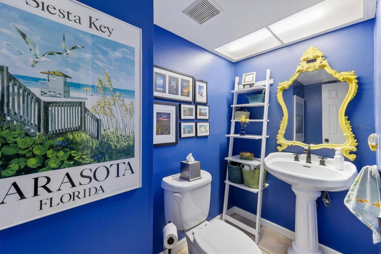 903 Byron Lane, Sarasota, FL 34243 Photo