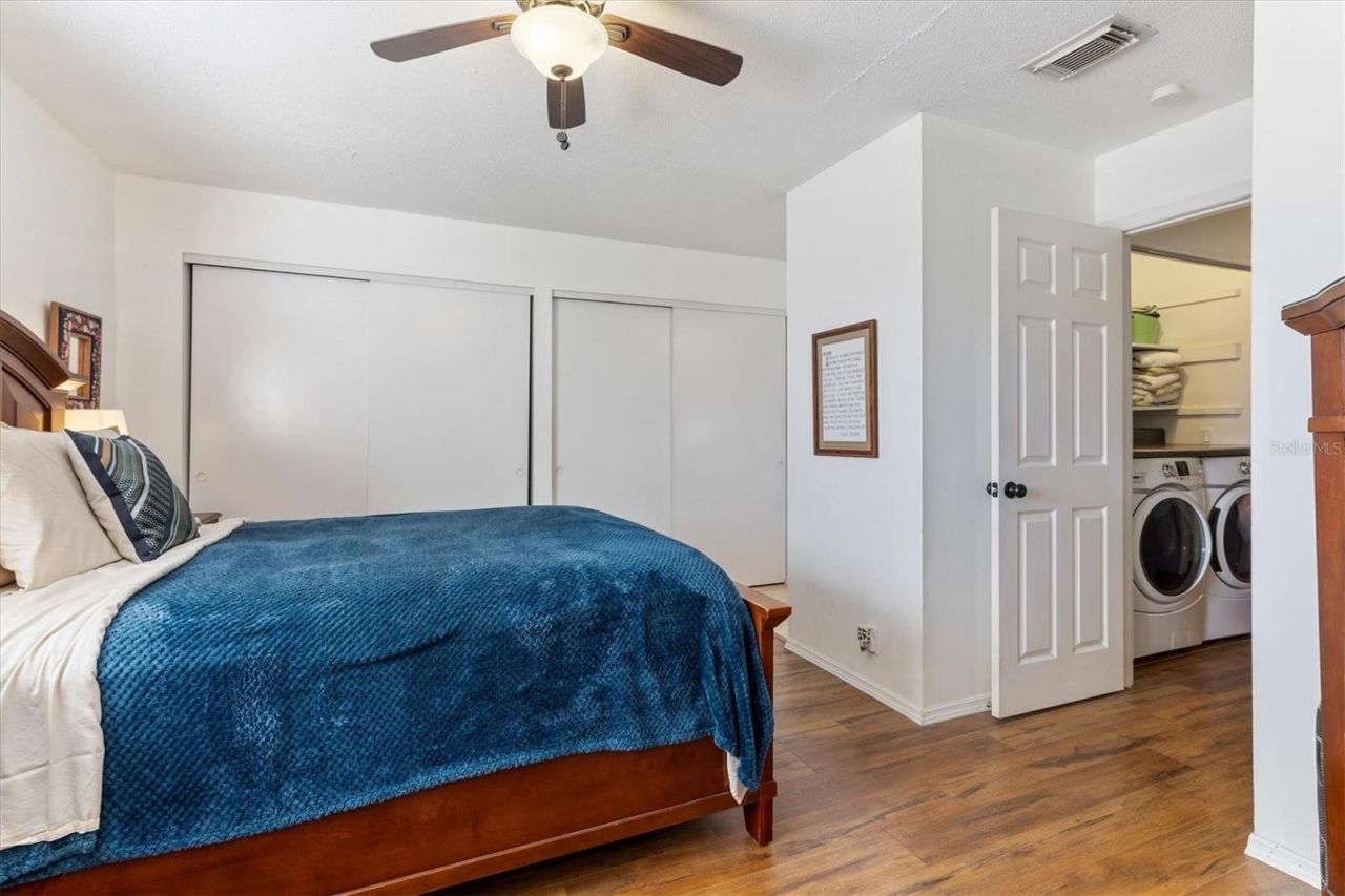 903 Byron Lane, Sarasota, FL 34243 Photo