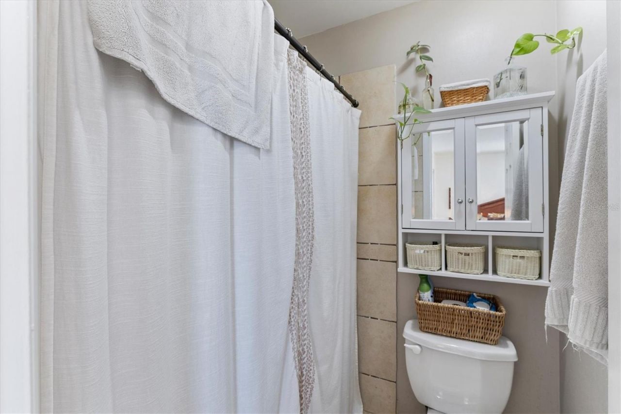 903 Byron Lane, Sarasota, FL 34243 Photo