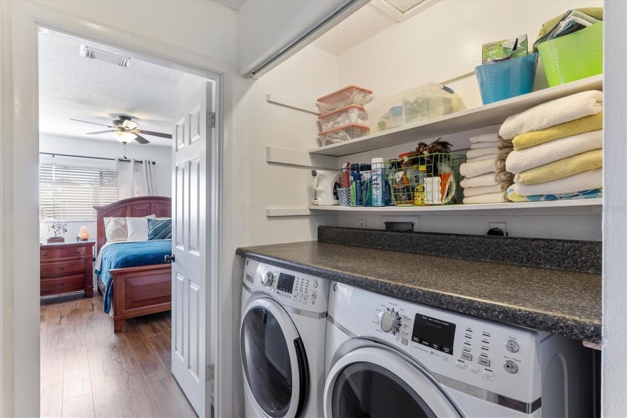 903 Byron Lane, Sarasota, FL 34243 Photo