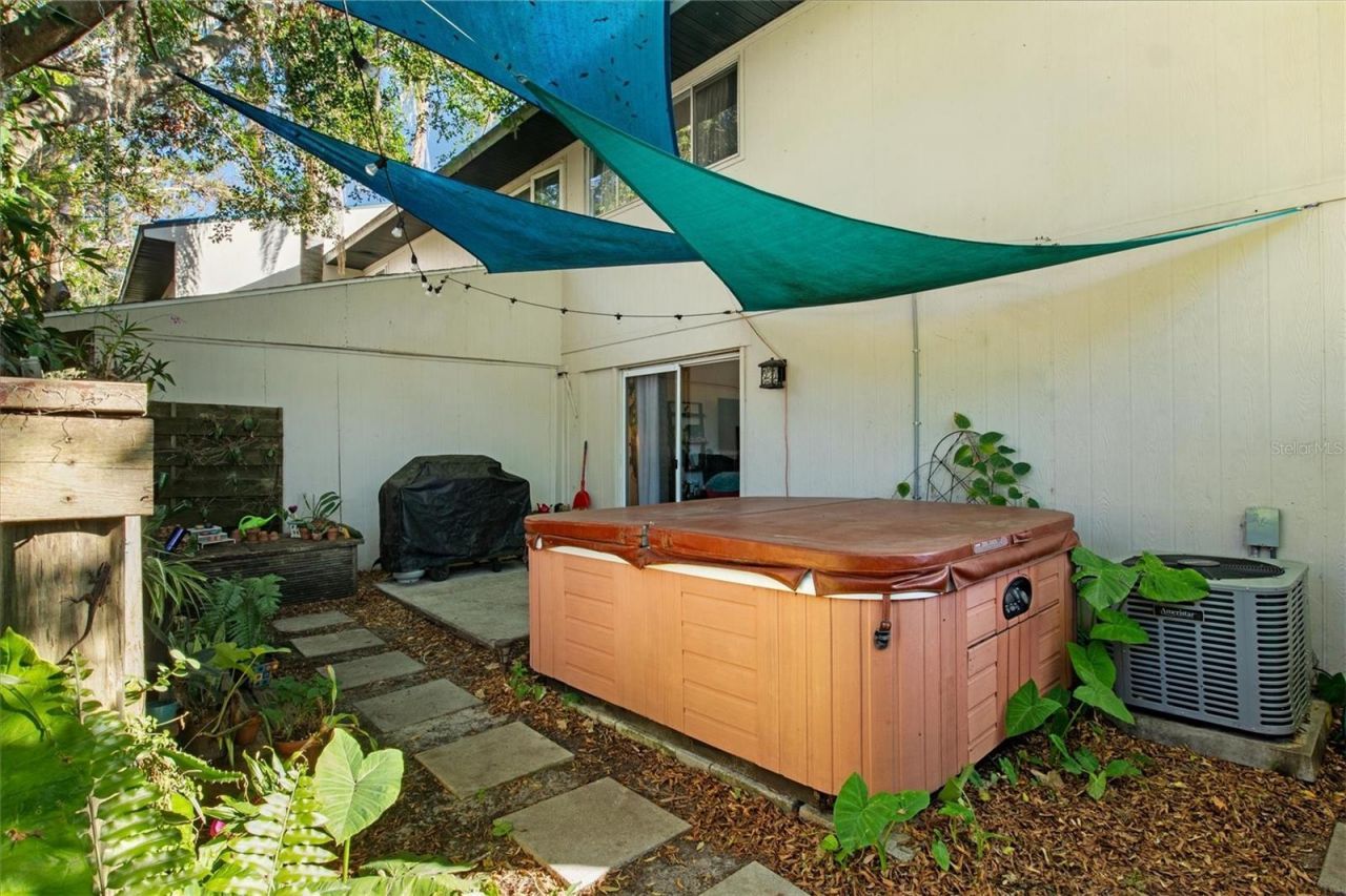 903 Byron Lane, Sarasota, FL 34243 Photo