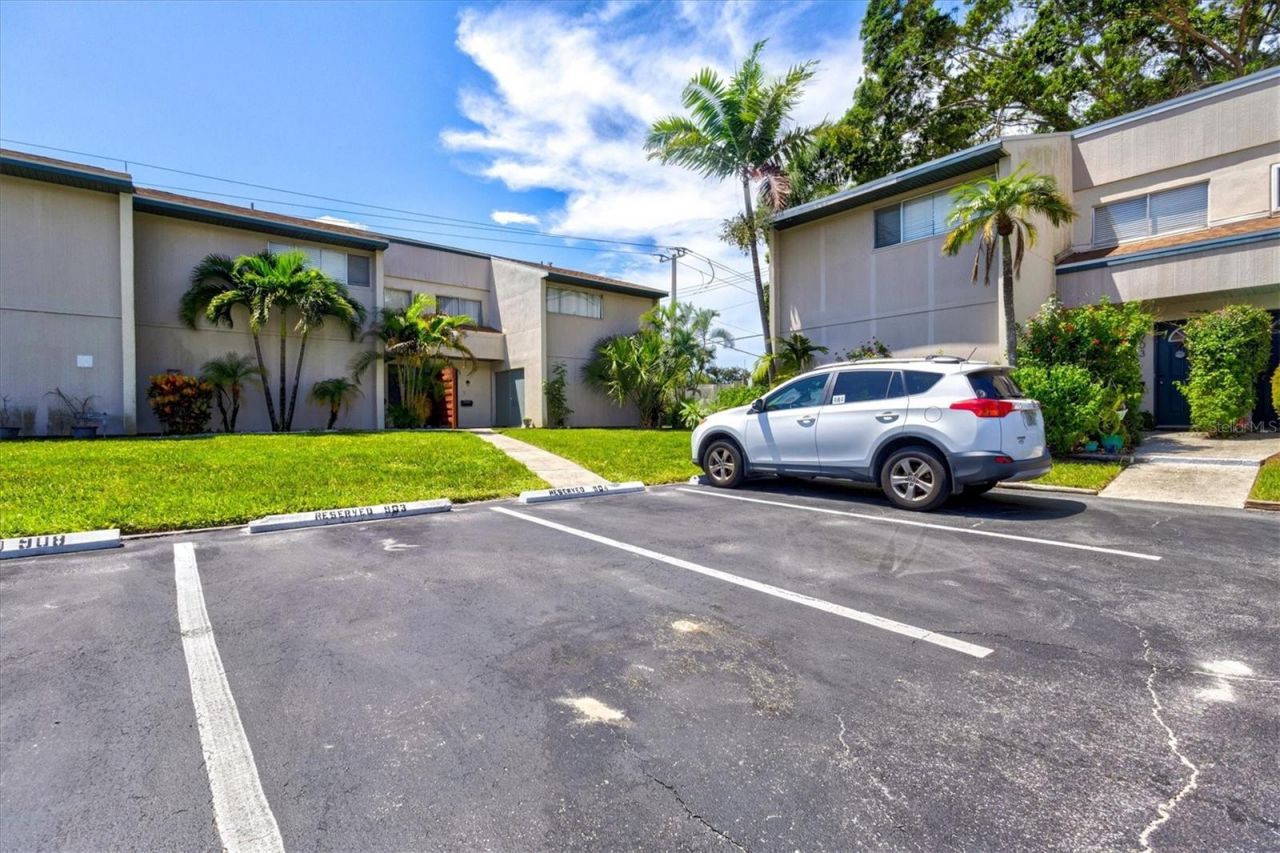 903 Byron Lane, Sarasota, FL 34243 Photo