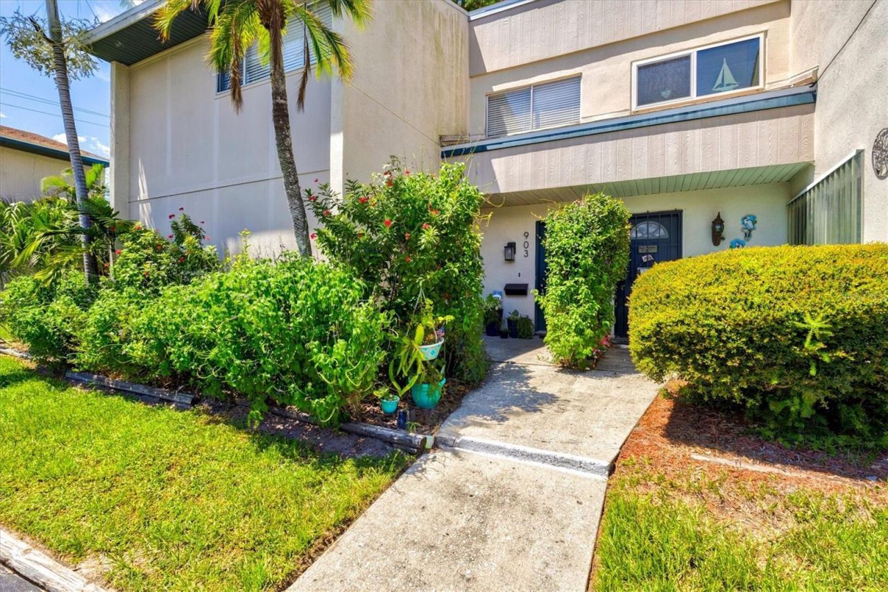 903 Byron Lane, Sarasota, FL 34243 Photo